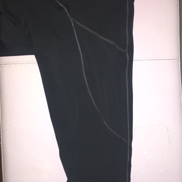 lululemon athletica Fast and Free 25” Grey Tights - Picture 9 of 10